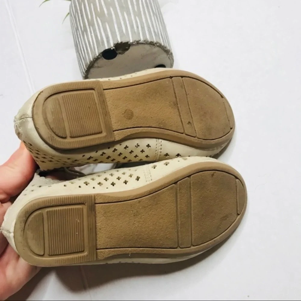 GAP Girls Ballerina Style Cutout Flats
